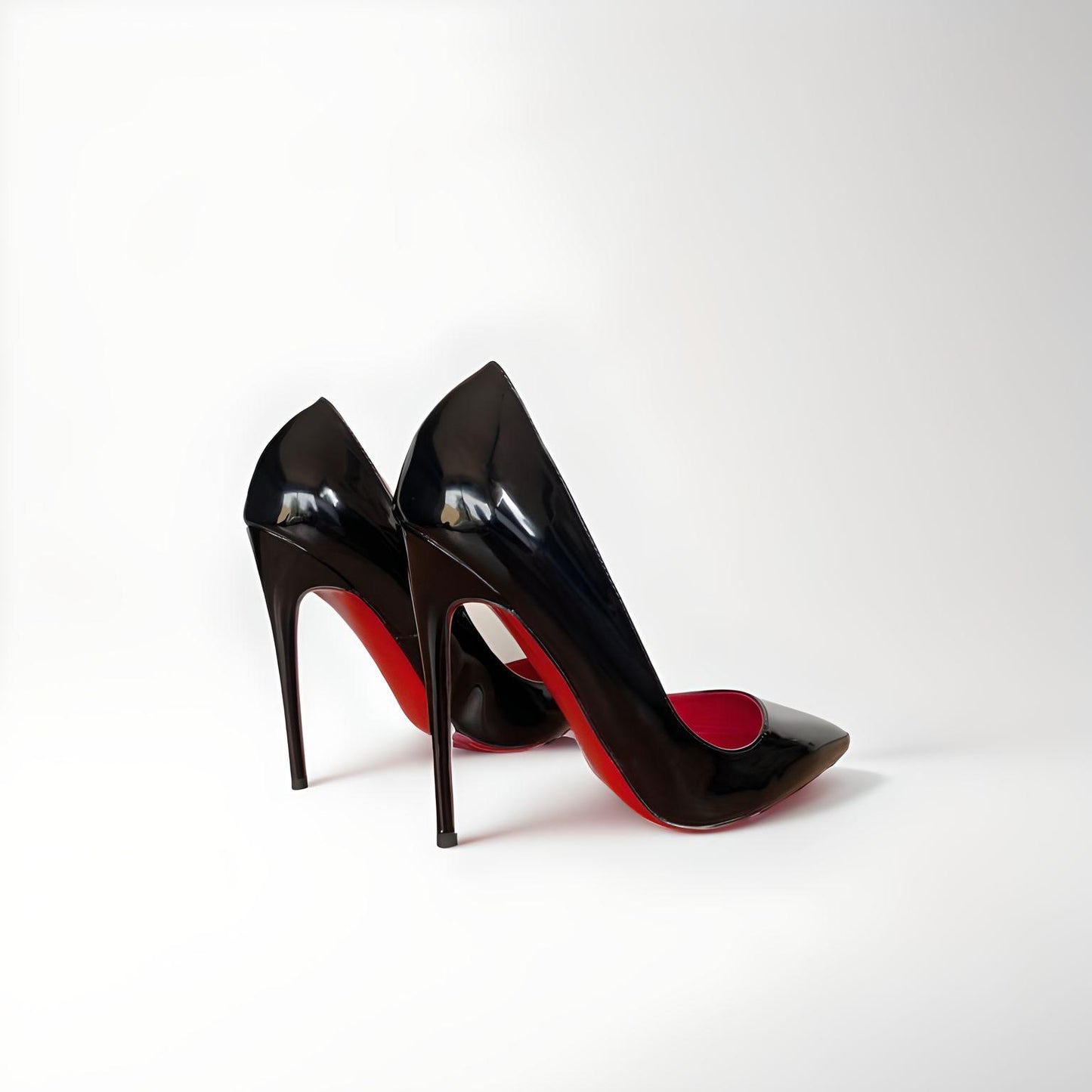 Escarpins à talons aiguilles classiques et intemporels