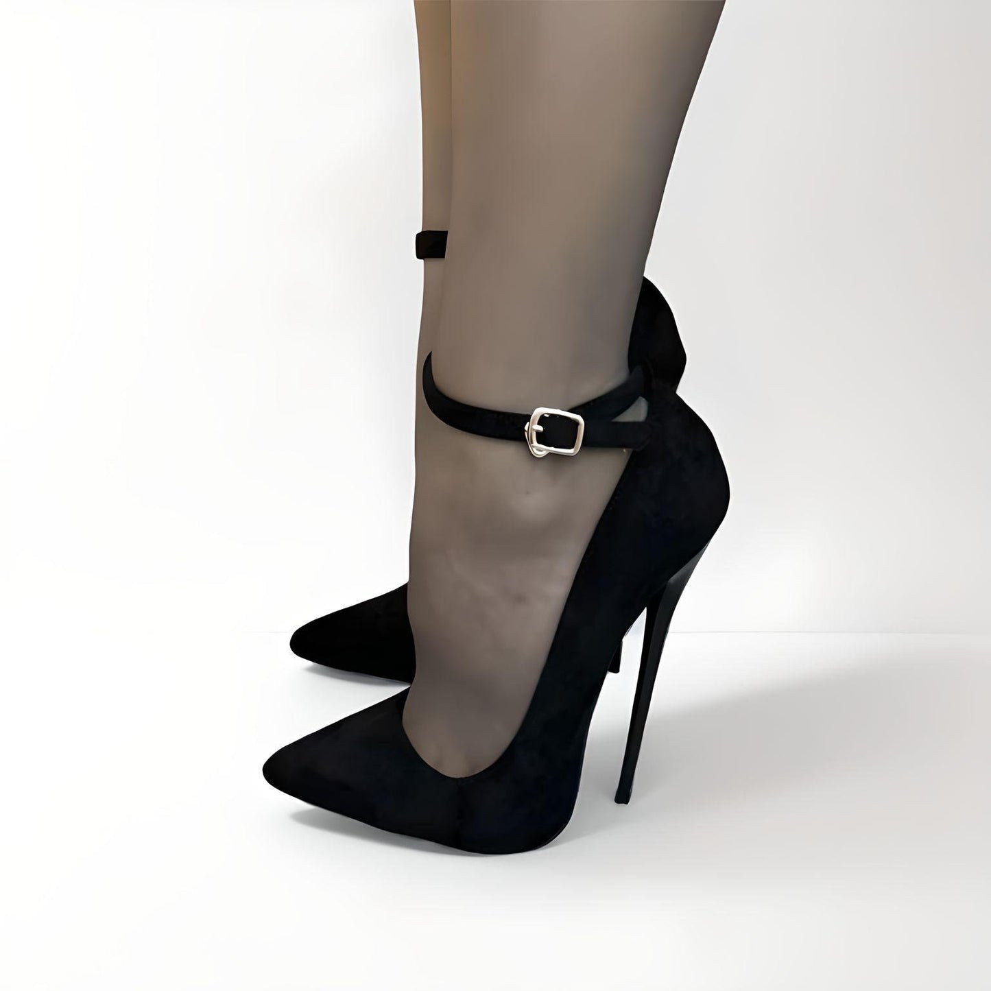 Fetisch-Pumps mit spitzen Stilettoabsätzen und Knöchelriemen aus Wildlederimitat, 16 cm, 6 Zoll