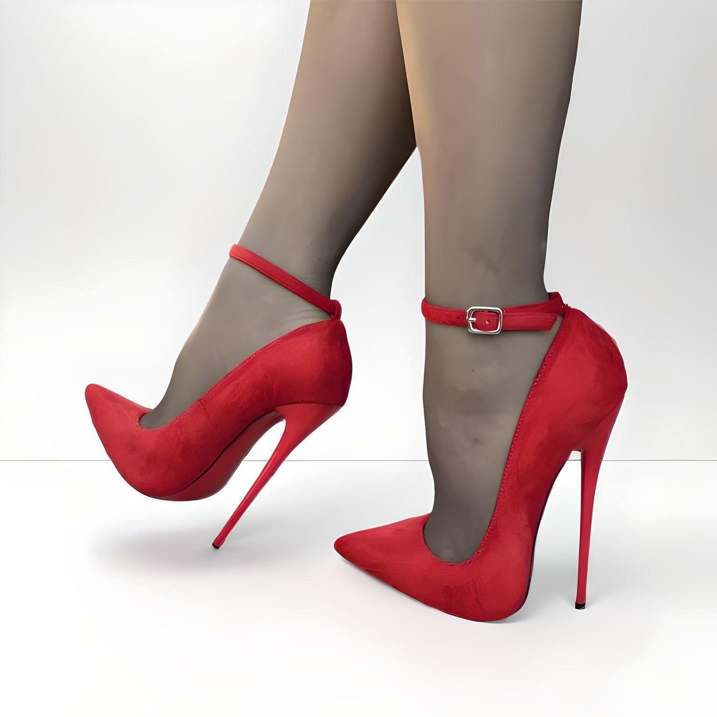 Fetisch-Pumps mit spitzen Stilettoabsätzen und Knöchelriemen aus Wildlederimitat, 16 cm, 6 Zoll