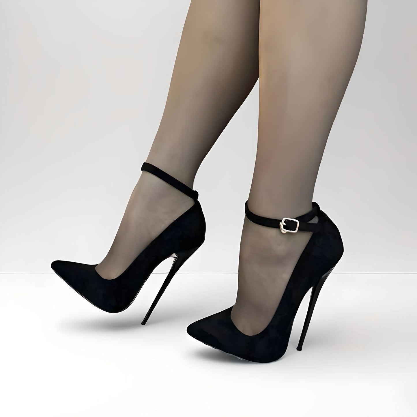 Fetisch-Pumps mit spitzen Stilettoabsätzen und Knöchelriemen aus Wildlederimitat, 16 cm, 6 Zoll