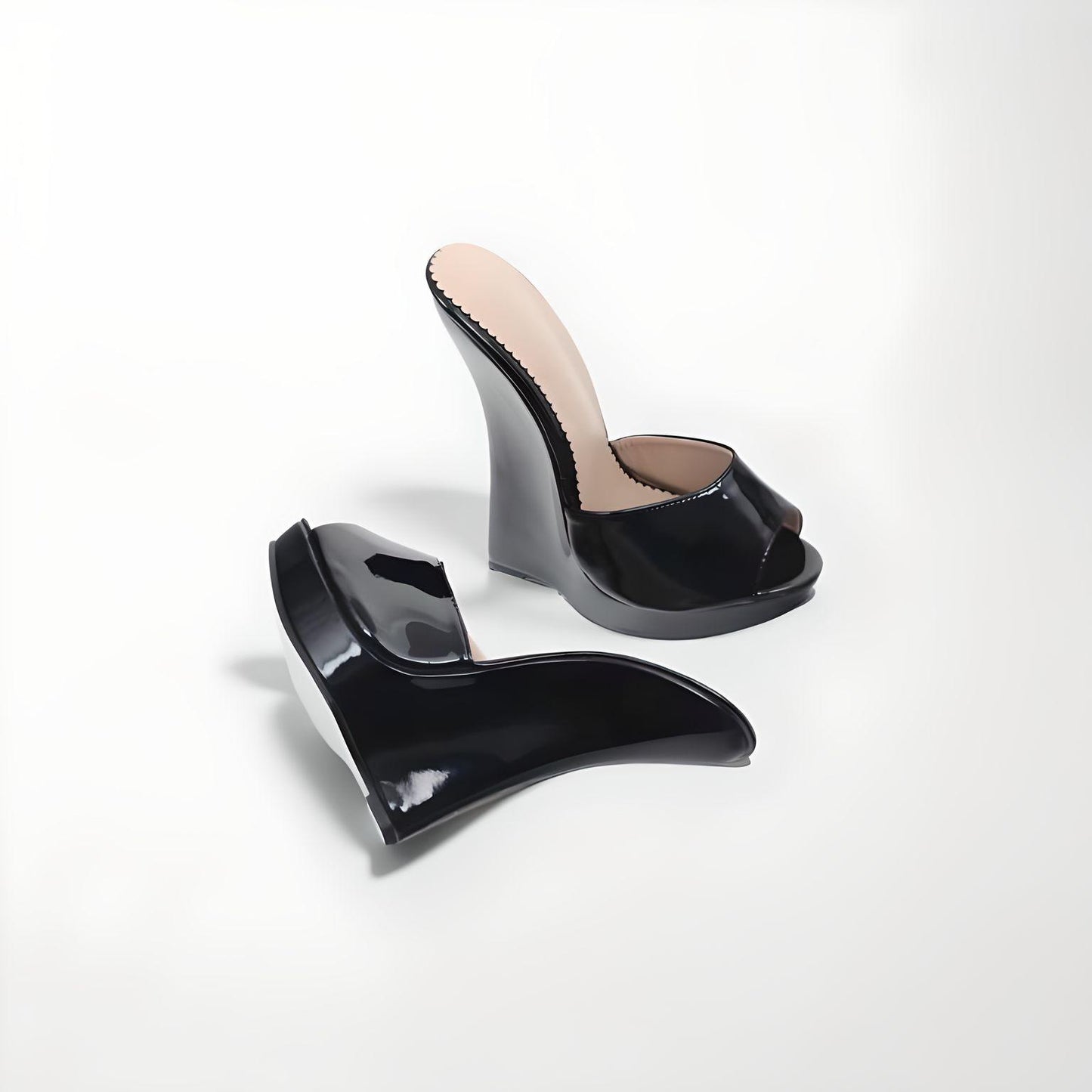 Mules compensées vernies à talon haut Ultra 18 cm