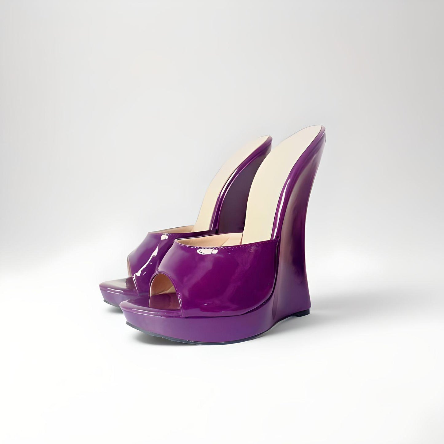 Mules compensées vernies à talon haut Ultra 18 cm