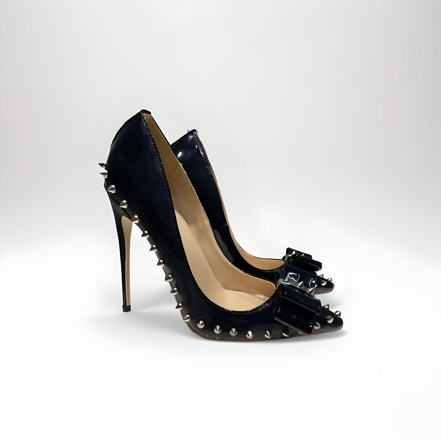 Rivet spike stiletto pumps