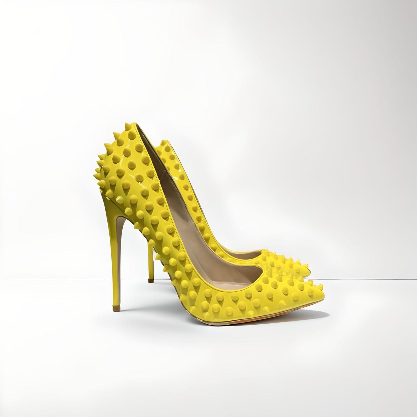 Rivet spike stiletto pumps