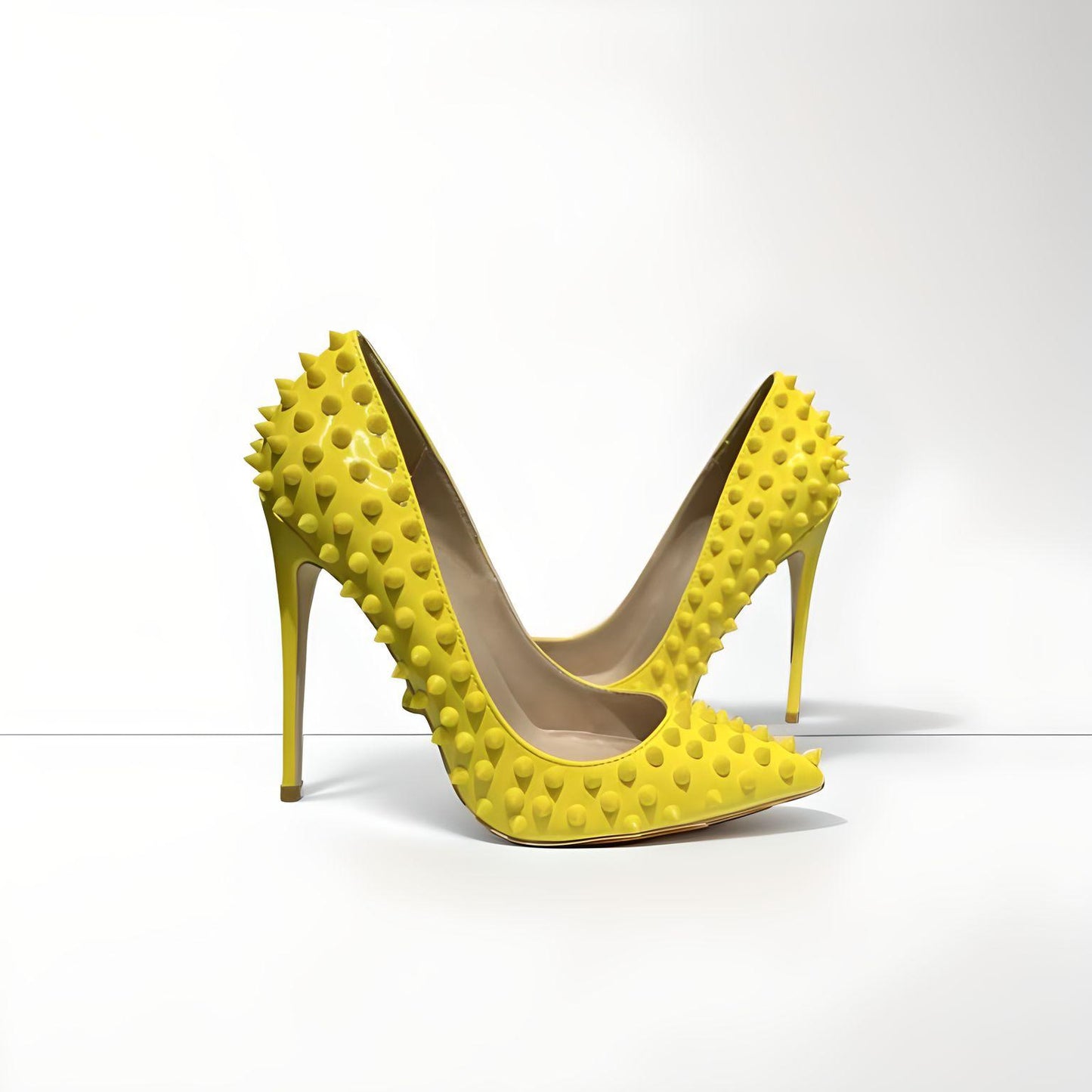 Rivet spike stiletto pumps